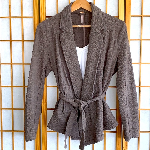 Free People Jackets & Blazers - 🎉HP🎉Free People Hi-Lo Open Blazer with Belt